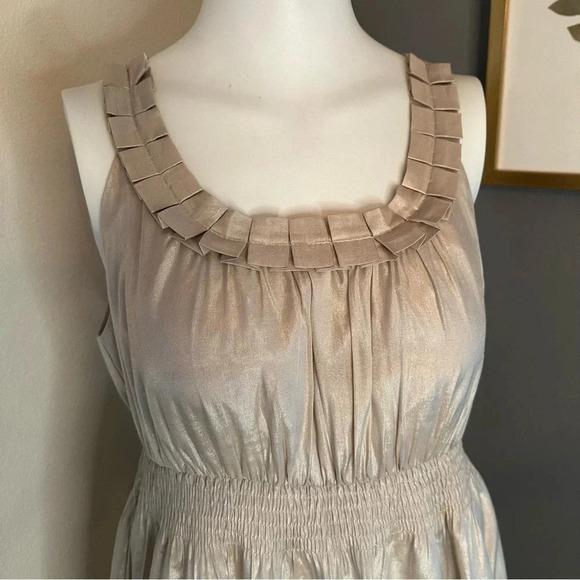 Truworths A Line Mini Silver Sleeveless Cocktail Dress w/ Rosette Detail Size 0 - Picture 3 of 13